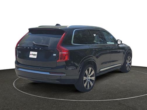Onyx Black Metallic 2023 Volvo XC90 Recharge Plug-In Hybrid T8 Plus Bright Theme 7-Seater