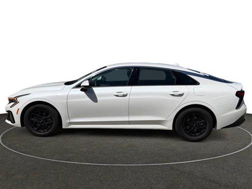 Snow White Pearl 2025 Kia K5 LXS