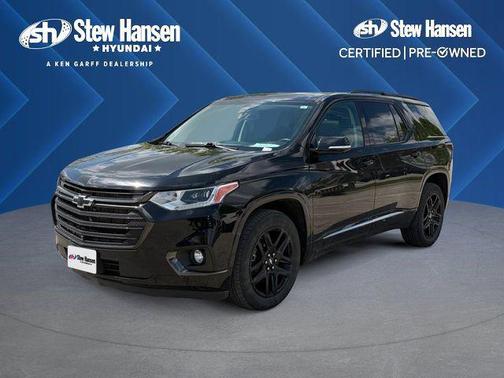 Mosaic Black Metallic 2021 Chevrolet Traverse Premier