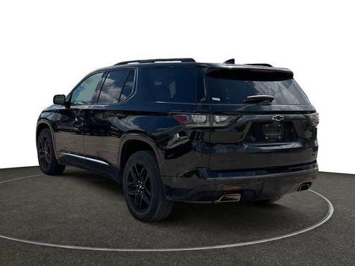 Mosaic Black Metallic 2021 Chevrolet Traverse Premier