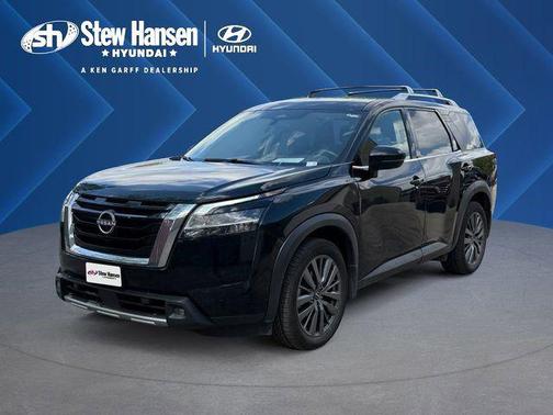Super Black 2022 Nissan Pathfinder SL 4WD