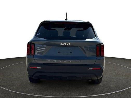 Gravity Grey 2022 Kia Sorento LX