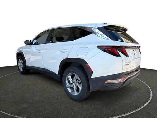 White Pearl 2024 Hyundai TUCSON SE