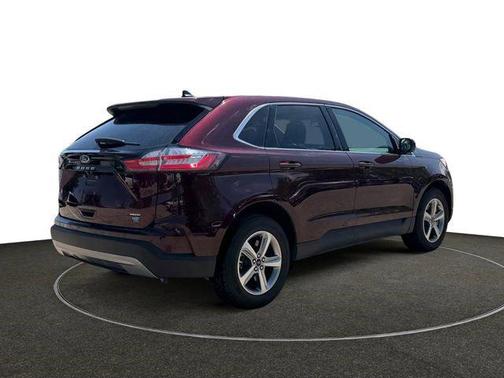 Burgundy Velvet Metallic Tinted Clearcoat 2023 Ford Edge SEL