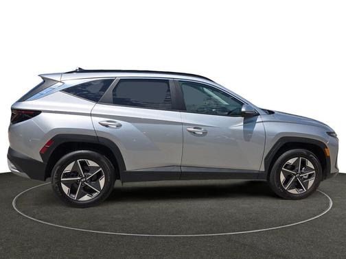 Shimmering Silver 2025 Hyundai TUCSON Hybrid SEL Convenience