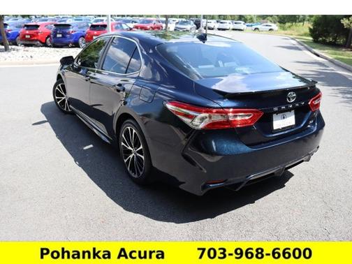 2020 Toyota Camry SE