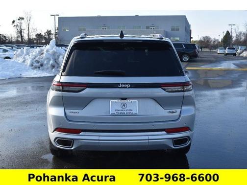 2022 Jeep Grand Cherokee Summit