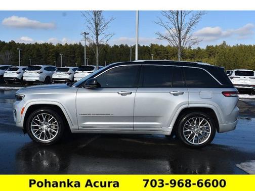 2022 Jeep Grand Cherokee Summit