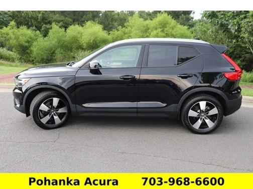 2019 Volvo XC40 Momentum