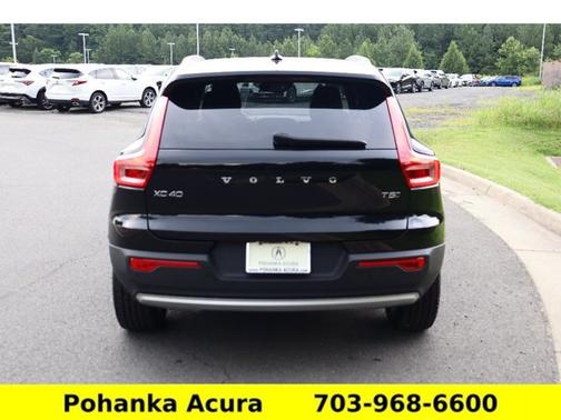 2019 Volvo XC40 Momentum