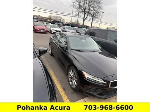 2020 Volvo S60 T6 Momentum