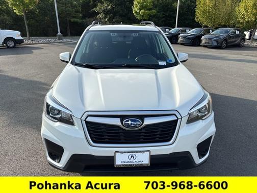 Crystal White Pearl 2019 Subaru Forester Premium