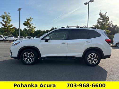 Crystal White Pearl 2019 Subaru Forester Premium