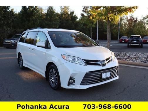 2018 Toyota Sienna XLE