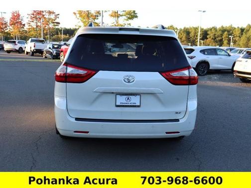 2018 Toyota Sienna XLE