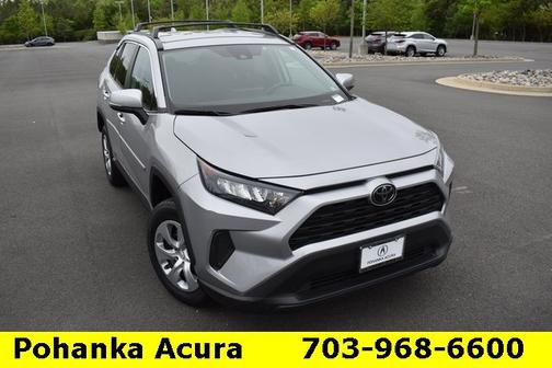 Photo 2 of 32 of 2020 Toyota RAV4 LE