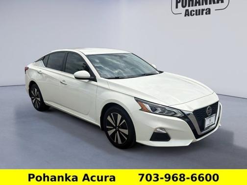 Pearl White Tricoat 2021 Nissan Altima 2.5 SV