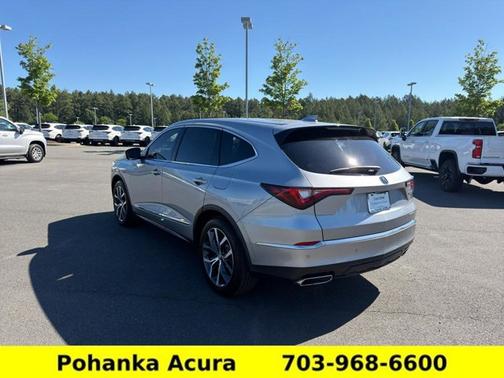 Lunar Silver Metallic 2023 Acura MDX w/Technology Package