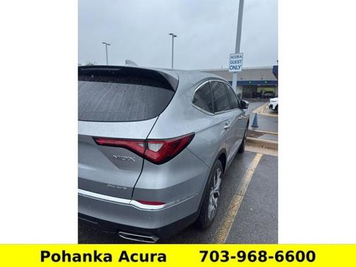 Lunar Silver Metallic 2023 Acura MDX w/Technology Package