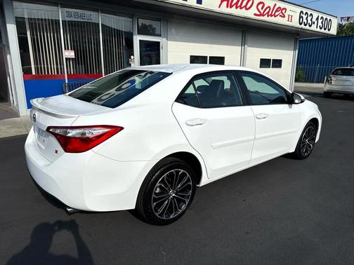 2015 Toyota Corolla LE Premium