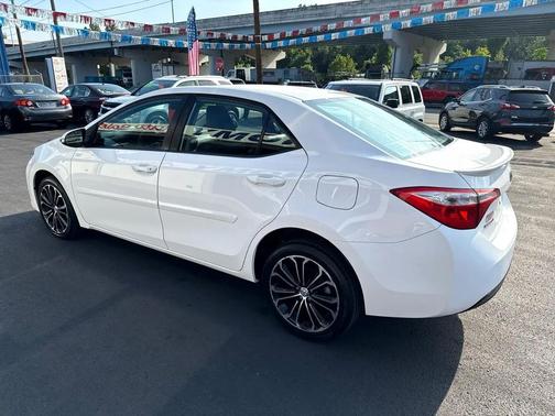 2015 Toyota Corolla LE Premium