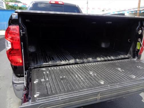 2014 Toyota Tundra SR5
