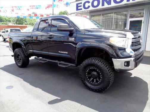 2014 Toyota Tundra SR5