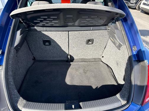 2012 Volkswagen Beetle Base
