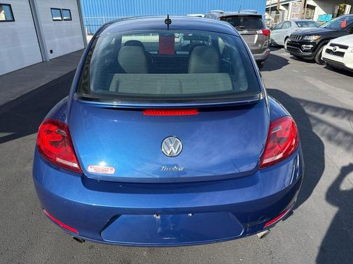 2012 Volkswagen Beetle Base