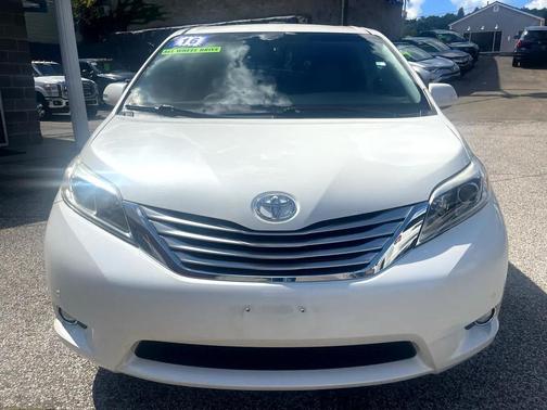 2016 Toyota Sienna XLE Premium