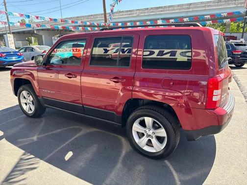 Deep Cherry Red Crystal Pearlcoat 2016 Jeep Patriot Latitude