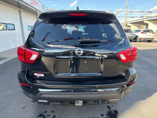 2020 Nissan Pathfinder 4x4 SL