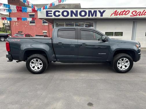Gray 2018 Chevrolet Colorado LT