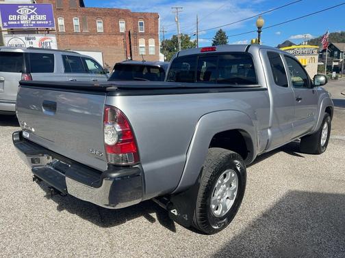 2014 Toyota Tacoma Base