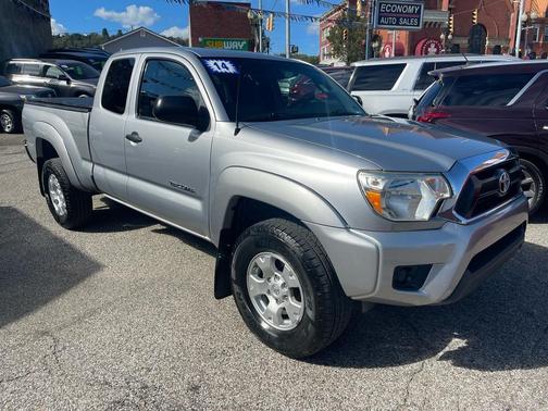2014 Toyota Tacoma Base
