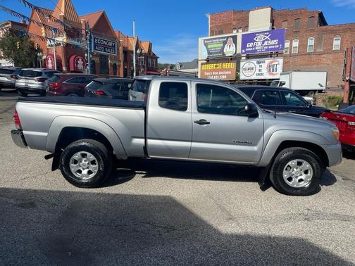 2014 Toyota Tacoma Base