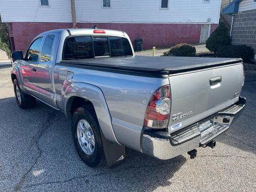 2014 Toyota Tacoma Base