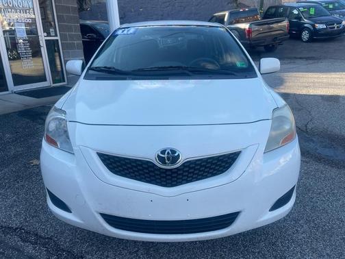 2011 Toyota Yaris Base