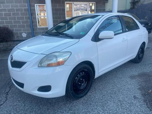 2011 Toyota Yaris Base