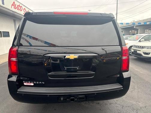 2019 Chevrolet Suburban LT