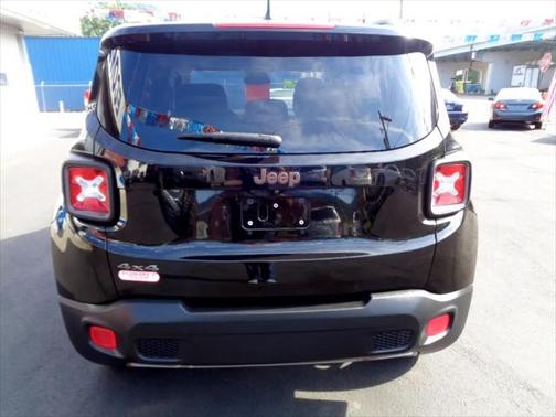 2016 Jeep Renegade 4WD 4dr 75th Anniversary