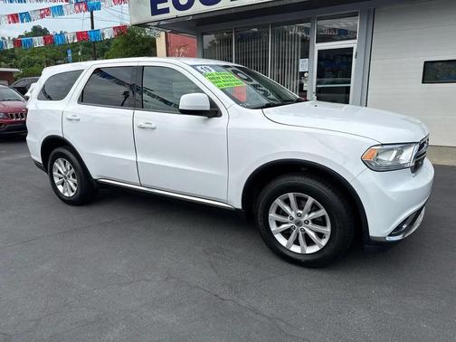 White 2019 Dodge Durango SXT