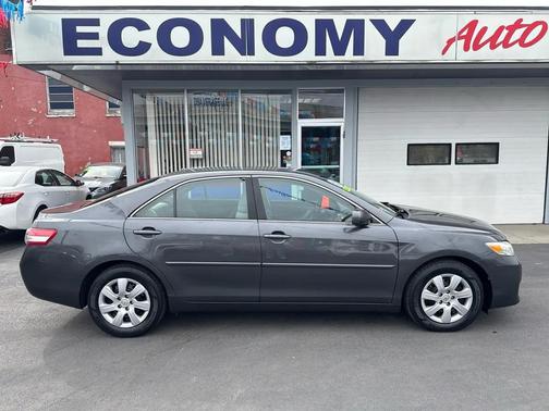 2010 Toyota Camry LE