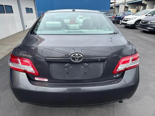 2010 Toyota Camry LE