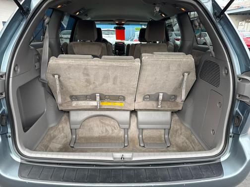 2010 Toyota Sienna LE