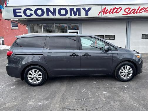 2017 Kia Sedona LX