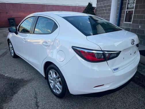 2017 Toyota Yaris iA Base