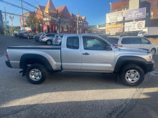 2013 Toyota Tacoma Base