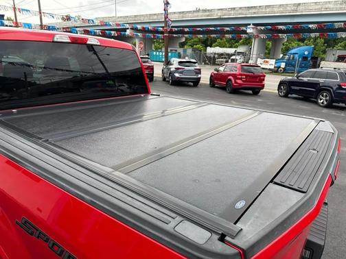 Red 2016 Ford F-150 XLT