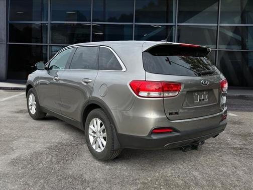 2017 Kia Sorento L